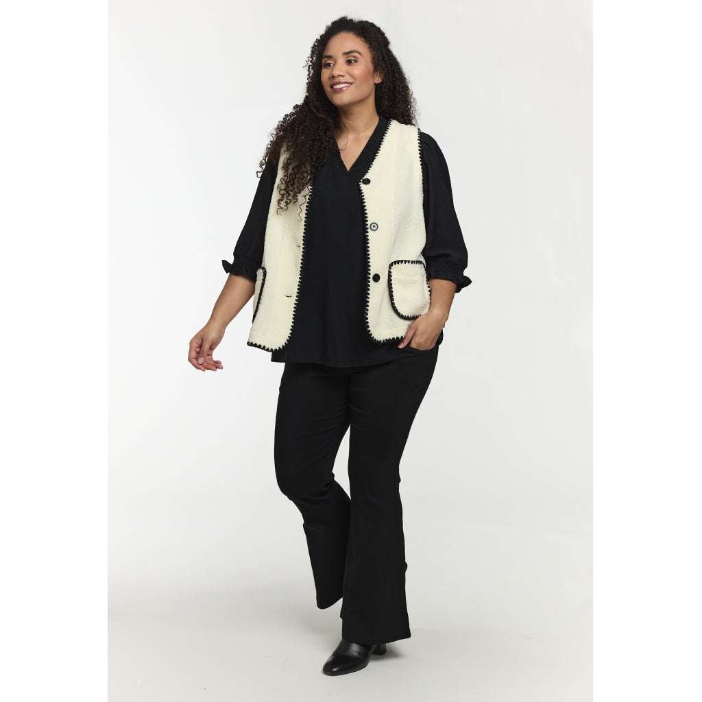 Studio SElina Vest Vest Off-white with black