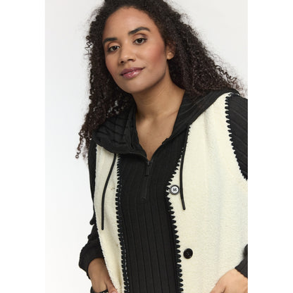 Studio SElina Vest Vest Off-white with black