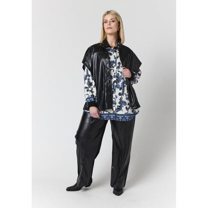 Studio SEloria Jacket with short sleeves Jacket Black