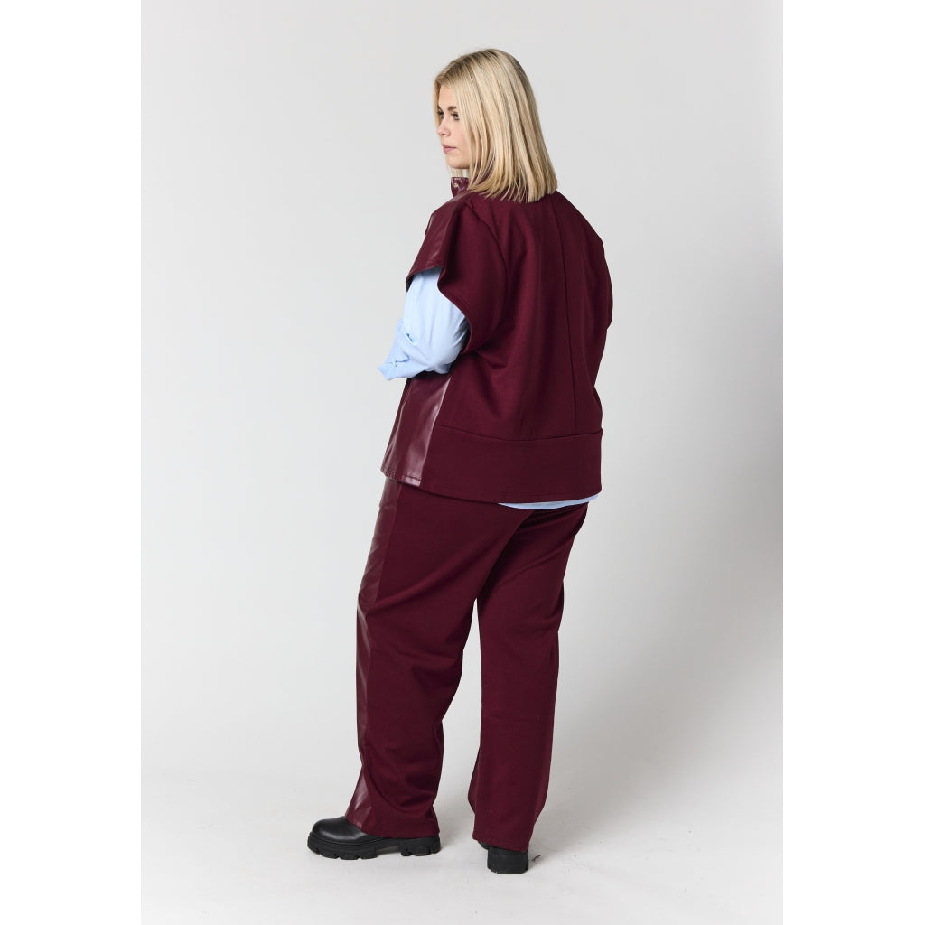 Studio SEloria Jacket with short sleeves Jacket Bordeaux