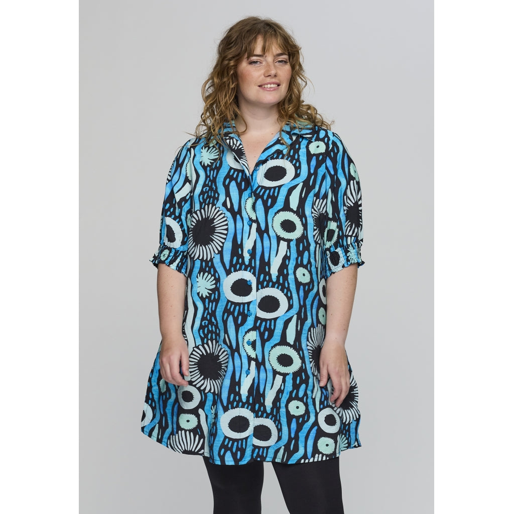 Studio SEmilie Shirt with short sleeves Shirt Black with blue printed