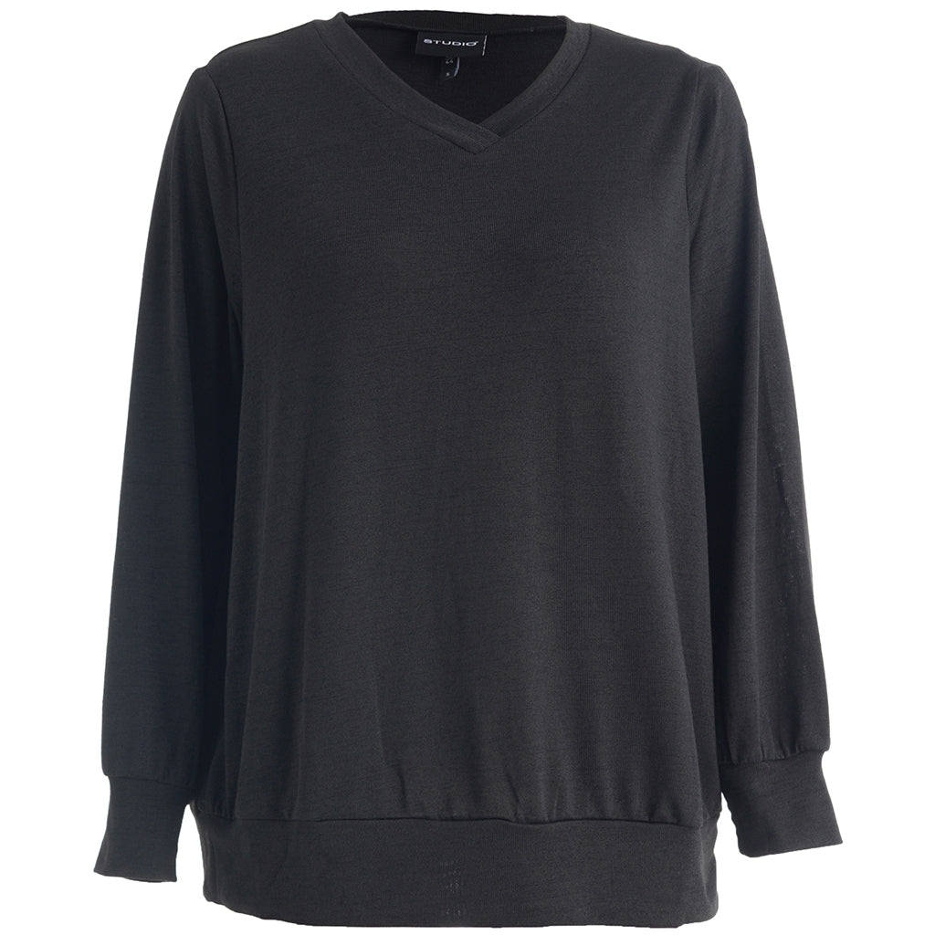 Studio SInga Sweater Sweater Black