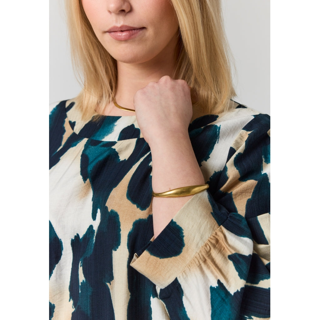 Studio SLonetta Dress Dress Sand with black petrol clouds