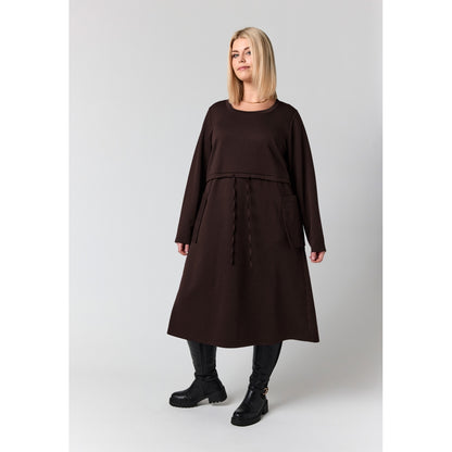 Studio SNivara Dress with tie band Dress Brown