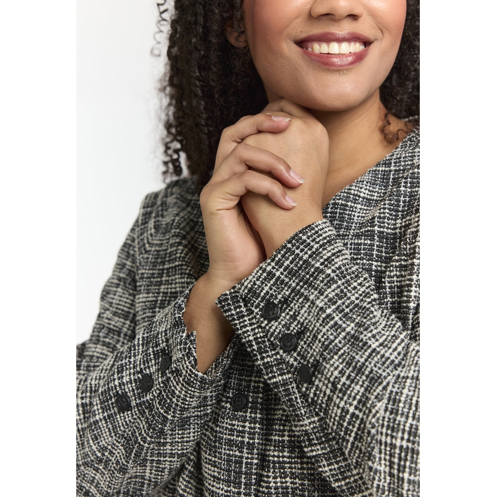 Studio SNora Jacket Jacket Black with wide chanell checks