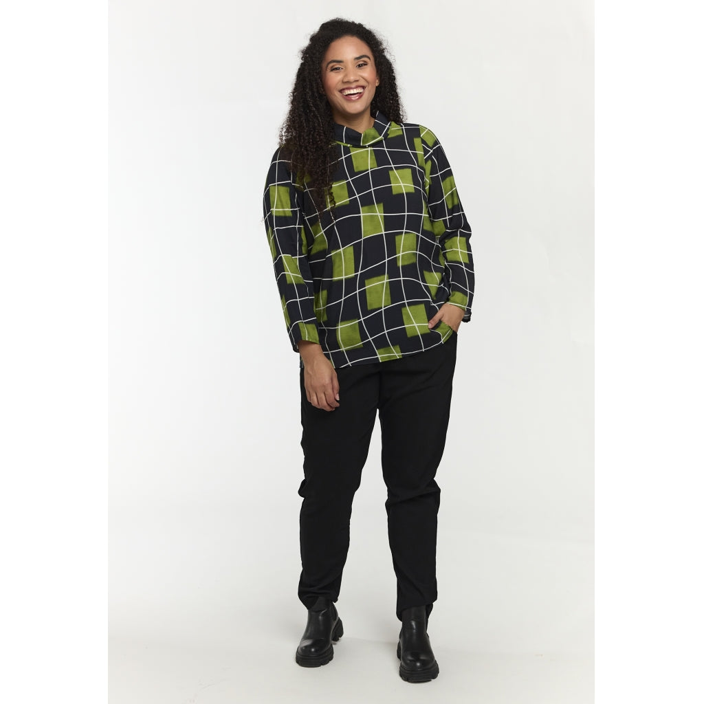 Studio SOlivia Blouse Blouse Black with squares with white lines and green wind